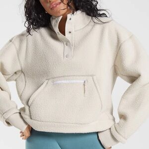 GymShark - PAUSE BORG PULLOVER